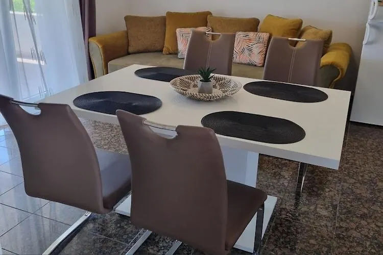 Holiday Home In Privlaka With Pool, Cleaning Included كرواتيا
