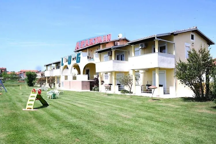 Holiday Home In Privlaka With Pool, Cleaning Included 0*, بريفلاكا